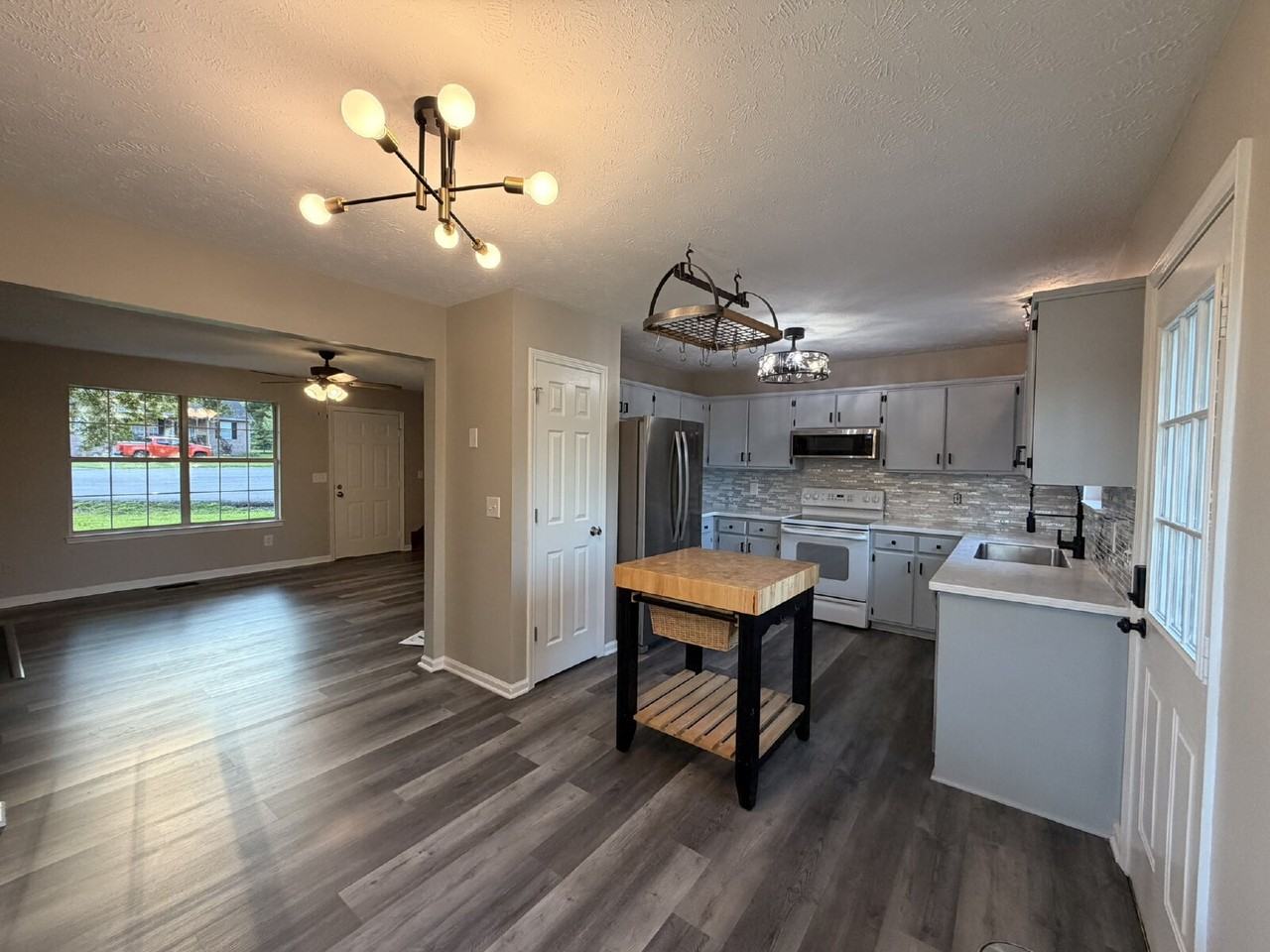 1306 Green Forest Dr - Photo 6 of 27