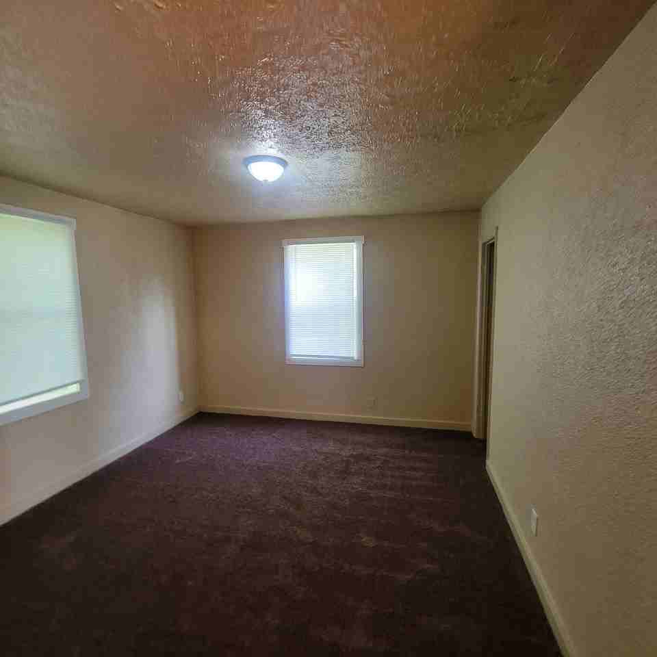 4130 W Vermont St - Photo 7 of 7
