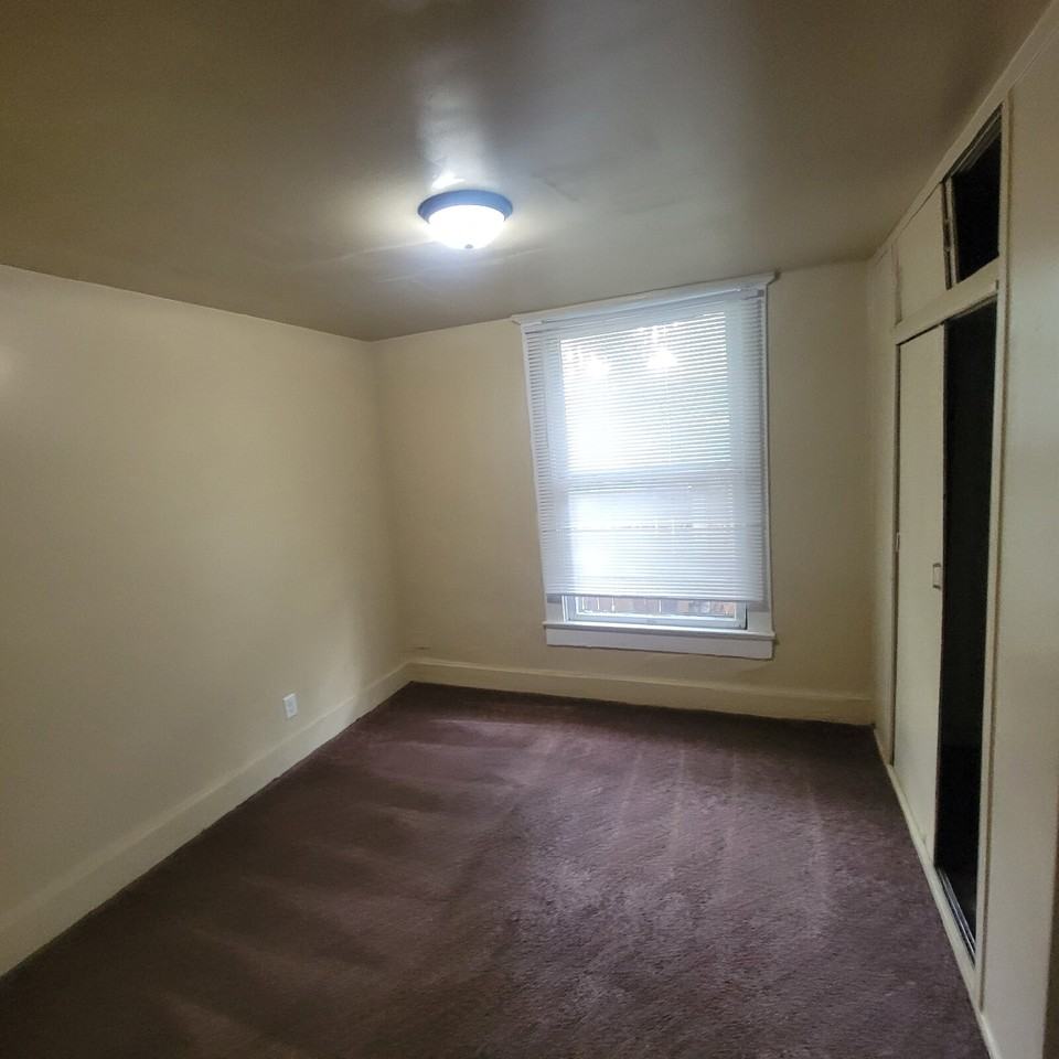 2014 Southeastern Ave - Photo 3 of 8