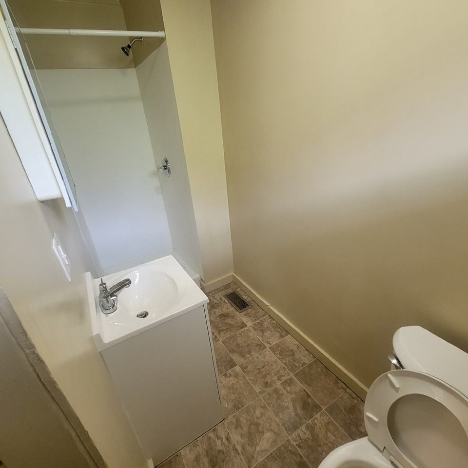 2014 Southeastern Ave - Photo 5 of 8