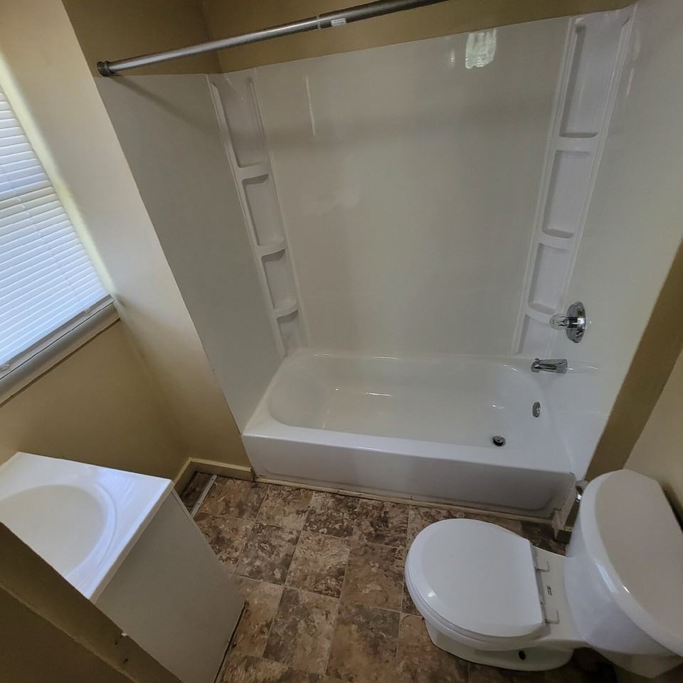 2014 Southeastern Ave - Photo 6 of 8