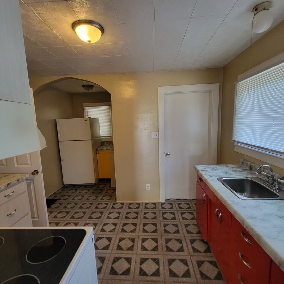 37 S Lynhurst Dr - Photo 4 of 8