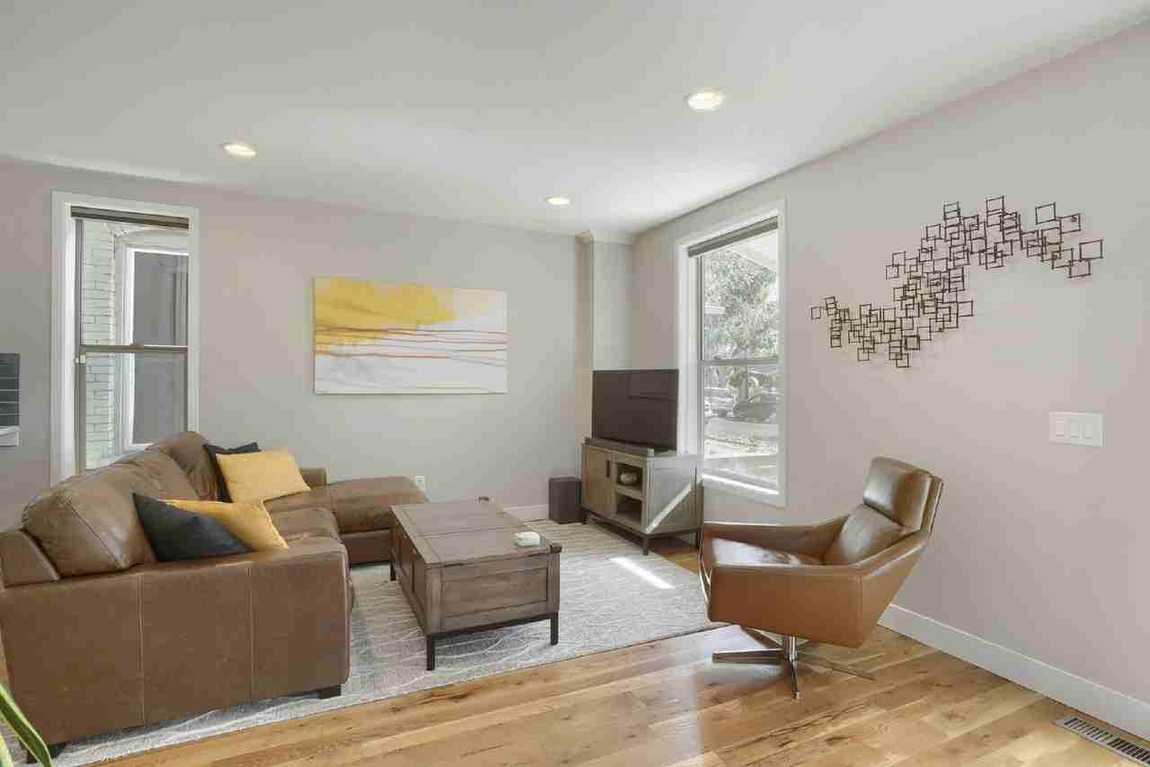 409 Inca St - Photo 6 of 34