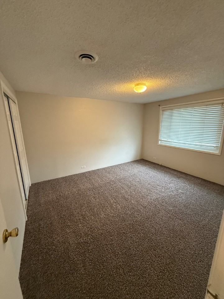 3101 S Fox St - Photo 7 of 10