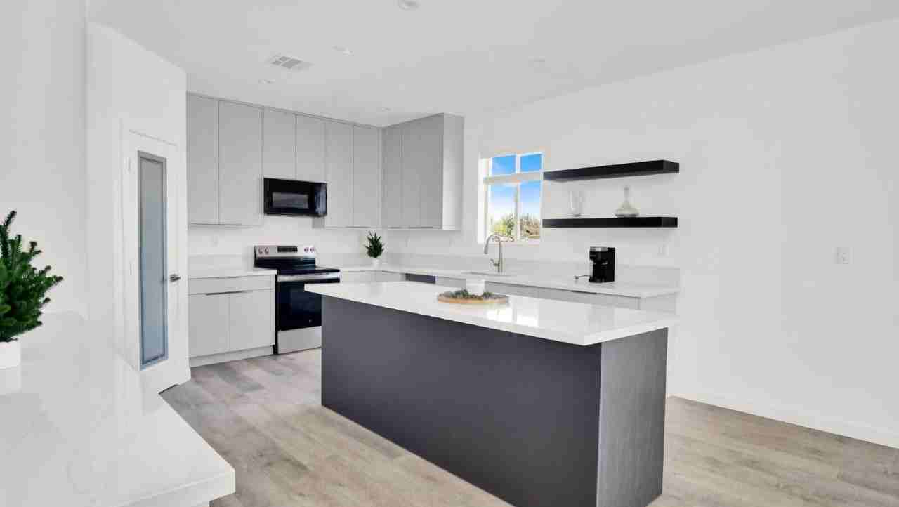 9701 E Avenue S12 - Photo 5 of 28