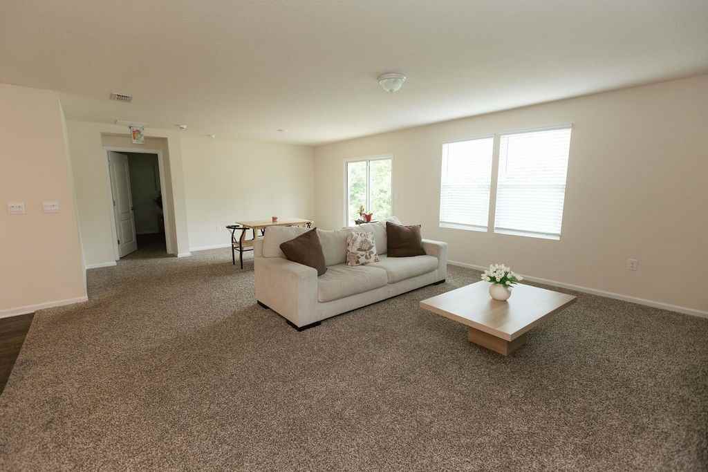 2170 Englewood Ct - Photo 6 of 15