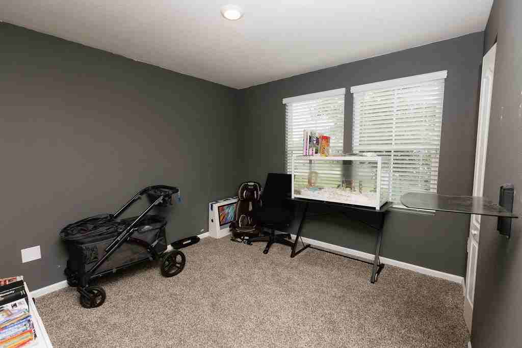 2170 Englewood Ct - Photo 7 of 15