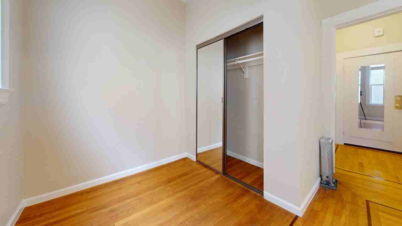 1547 Clay Street - Photo 7 of 8