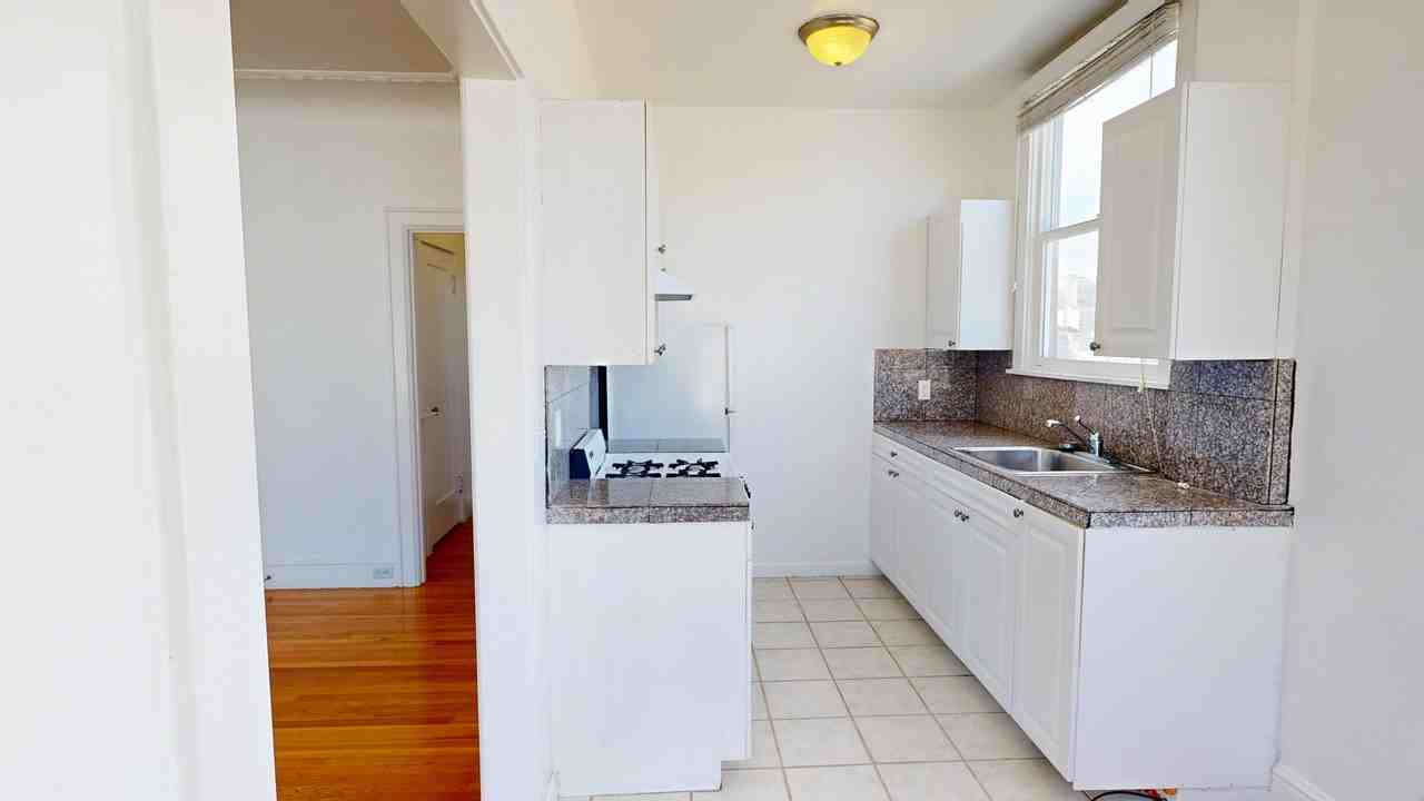 2975 Van Ness Avenue - Photo 2 of 15