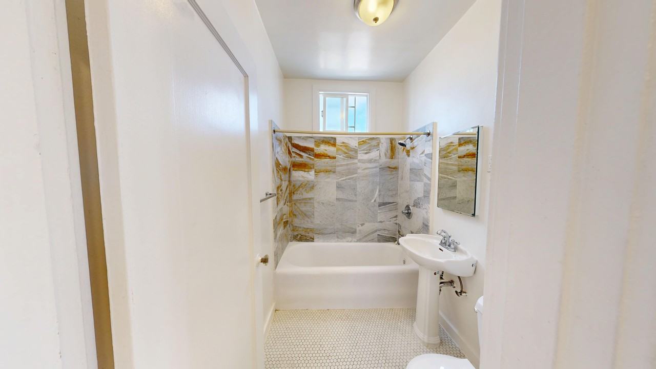 2975 Van Ness Avenue - Photo 3 of 15