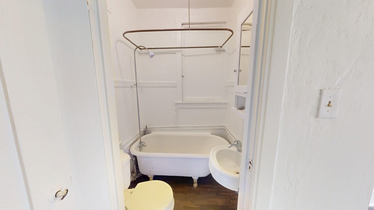 685 Geary Street - Photo 3 of 33