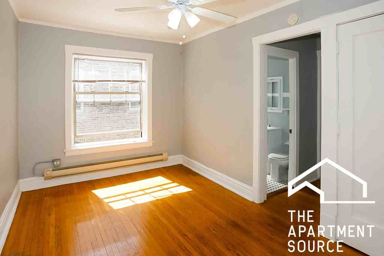 3263 W Wrightwood Ave #2Q - Photo 3 of 9