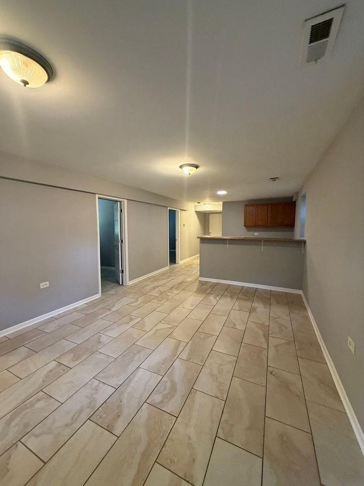 1315 S Komensky Ave #G - Photo 3 of 8