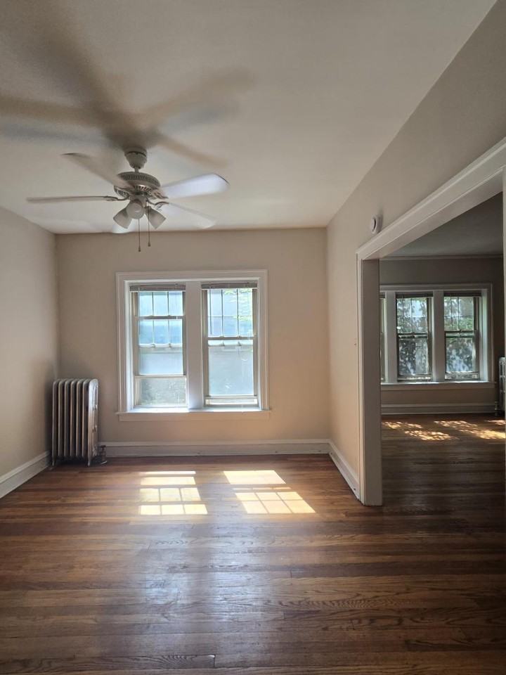 828 Reba Pl #1S - Photo 3 of 5