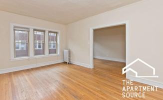 featured image of 1335 W Touhy Ave #1N