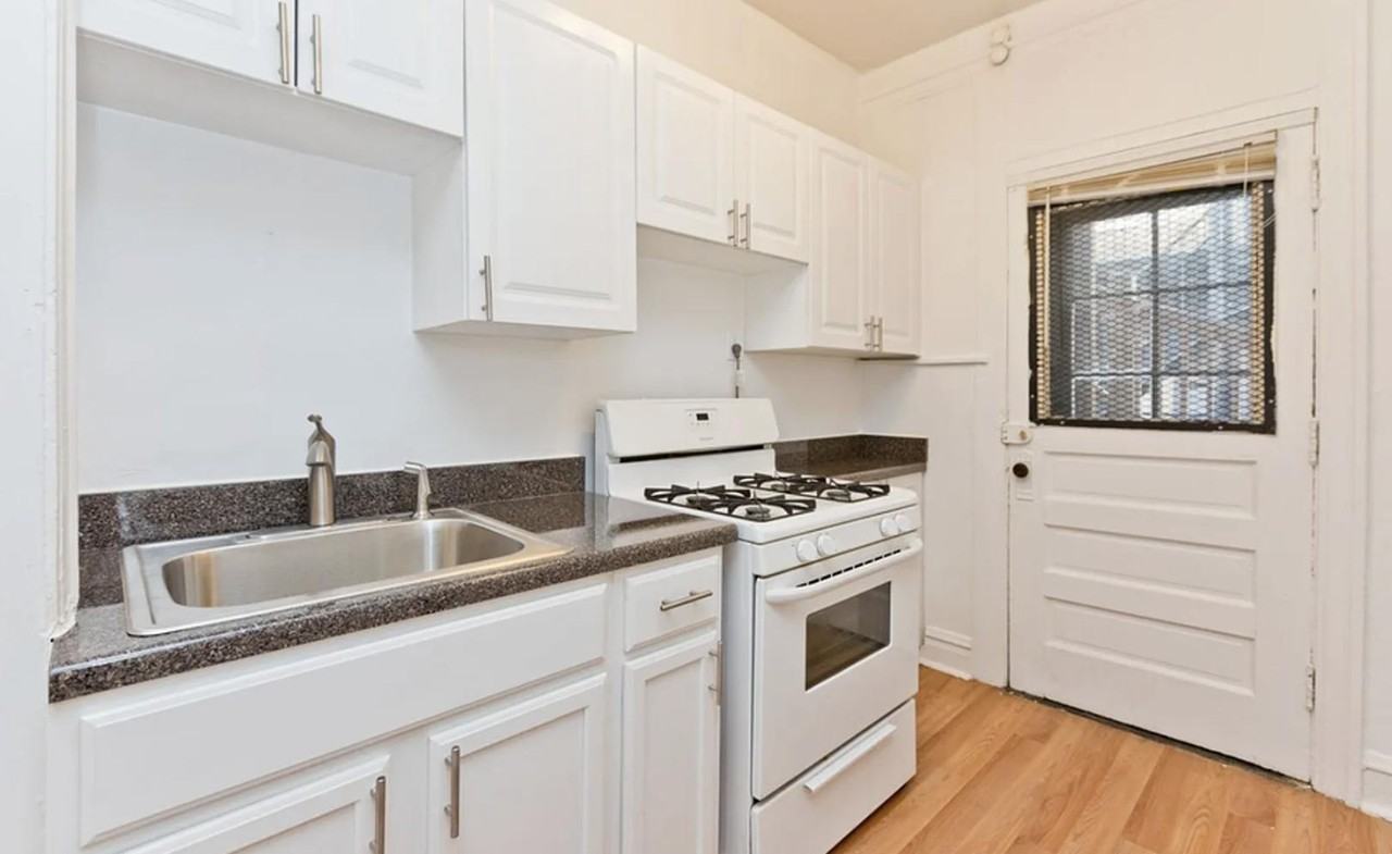 1335 W Touhy Ave #3N - Photo 5 of 9