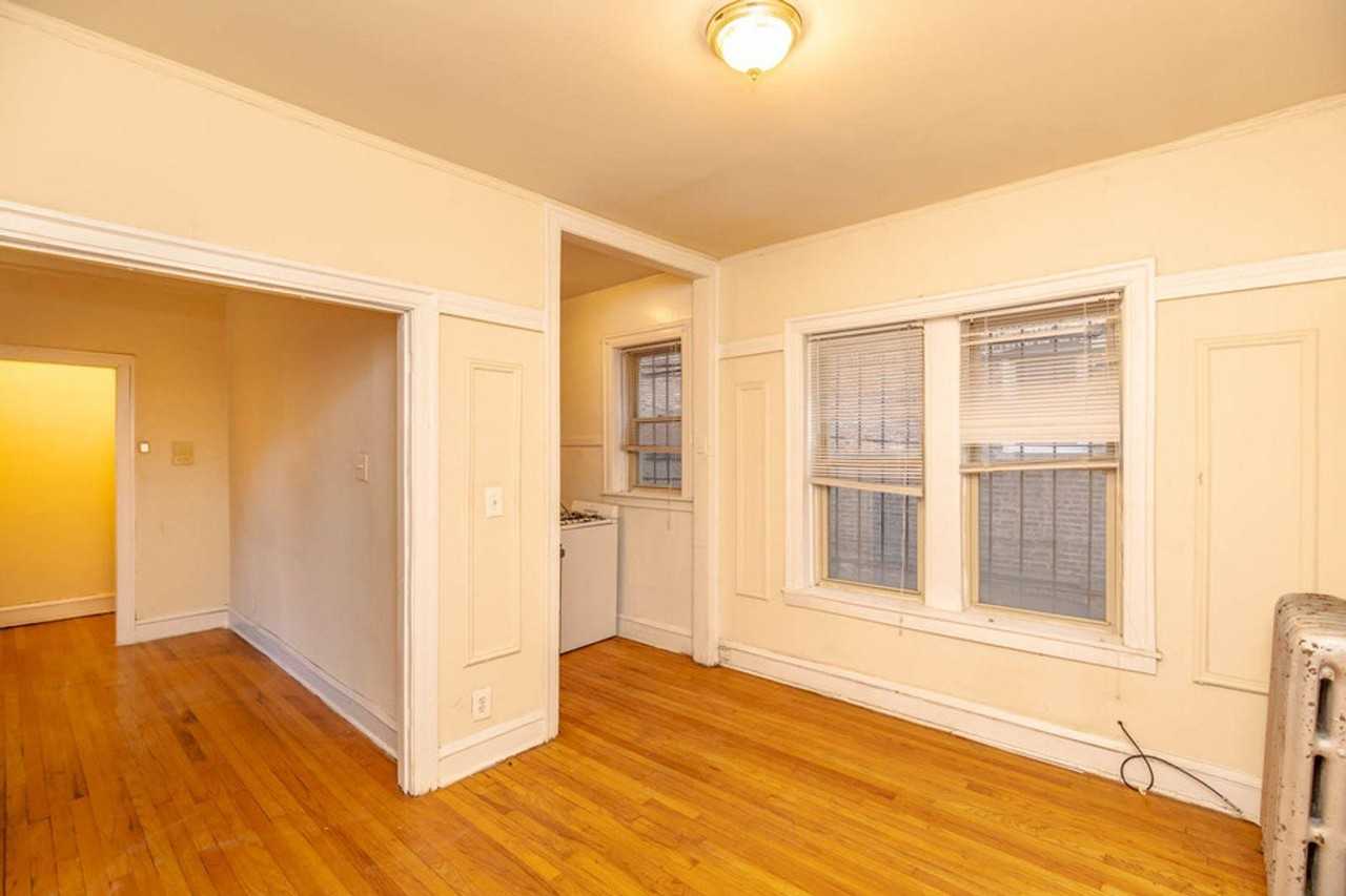 1333 W Touhy Ave #2W - Photo 4 of 9