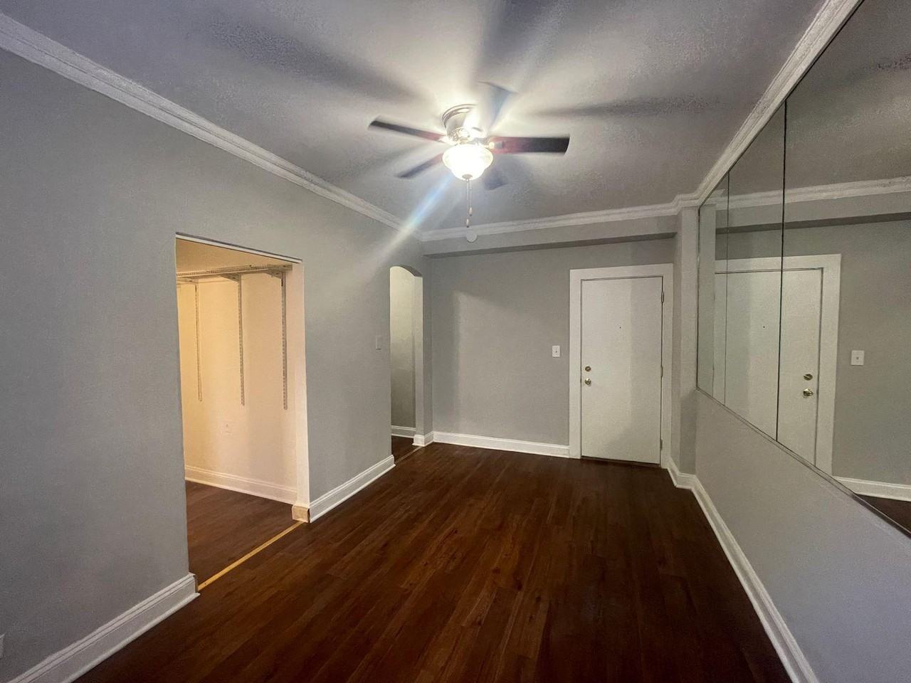661 W Sheridan Rd #507 - Photo 3 of 9
