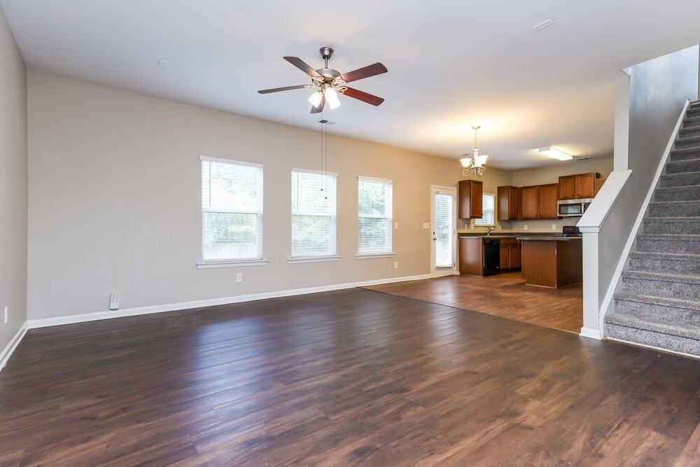 137 Centerra Springs Dr - Photo 4 of 17