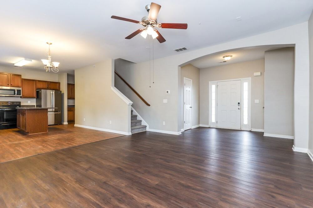 137 Centerra Springs Dr - Photo 5 of 17