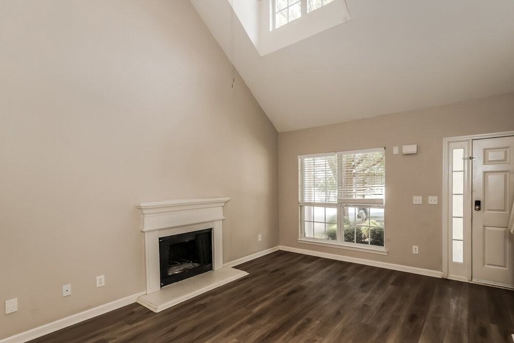 4423 Ravenwood Dr - Photo 5 of 17