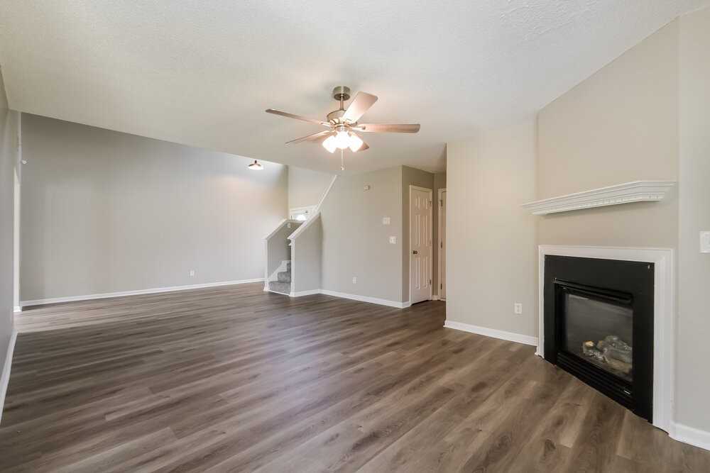 5577 Waverly Park - Photo 6 of 17