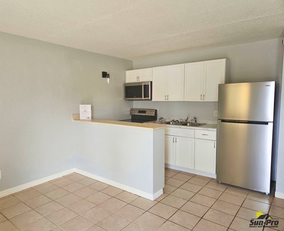 515 Silver Beach Ave #14 - Photo 2 of 14