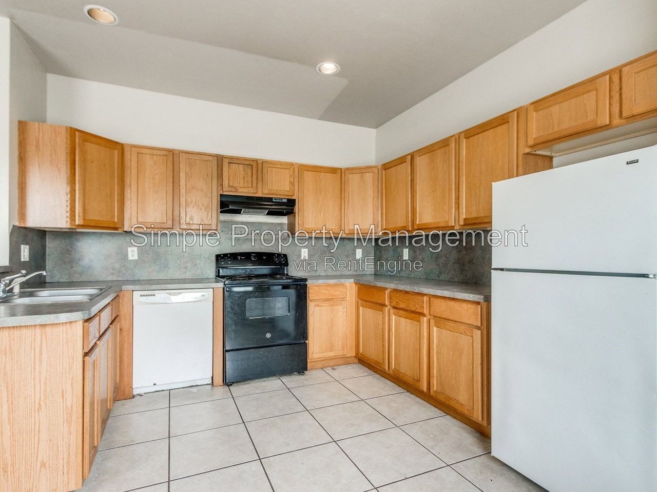 14625 Gilbert St #C - Photo 5 of 22