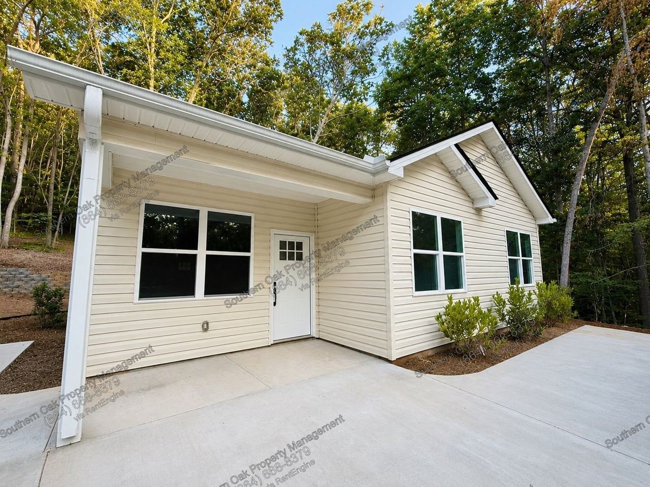 306 Hickory Trl