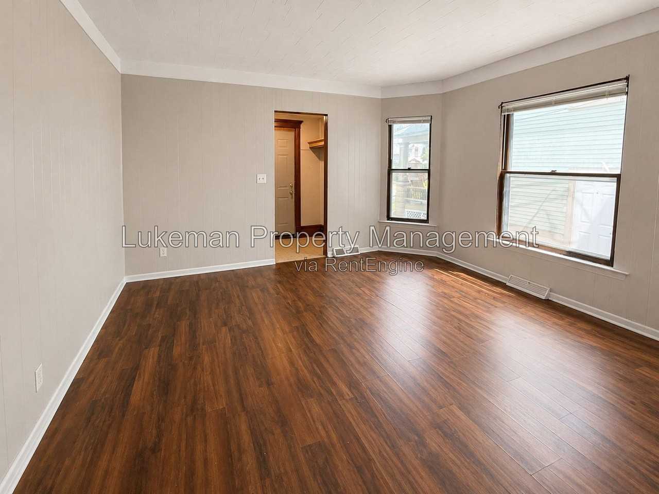 617 Forest St #1 - Photo 3 of 12