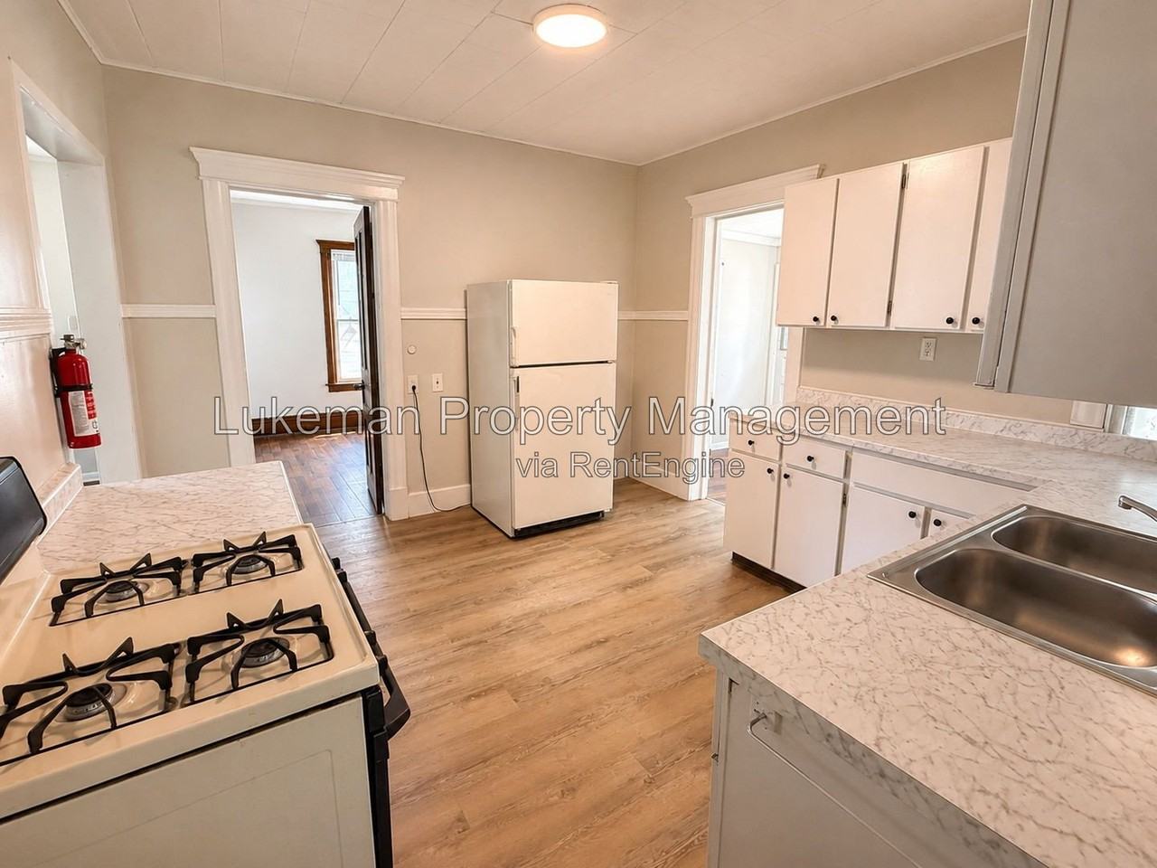 617 Forest St #1 - Photo 5 of 12