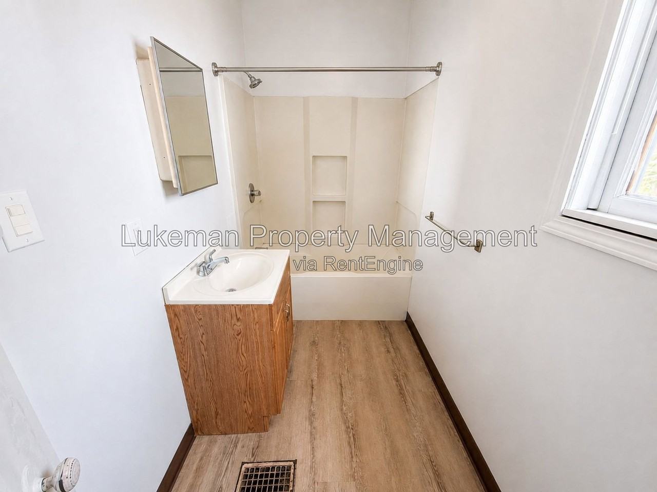 617 Forest St #1 - Photo 6 of 12