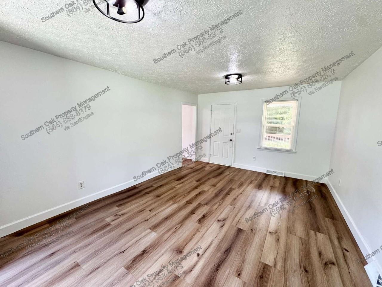104 Caron Ln - Photo 5 of 11