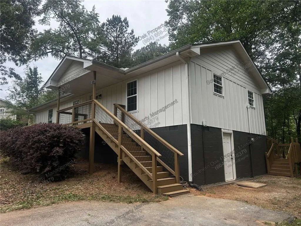 107 Ledbetter Ln - Photo 2 of 18