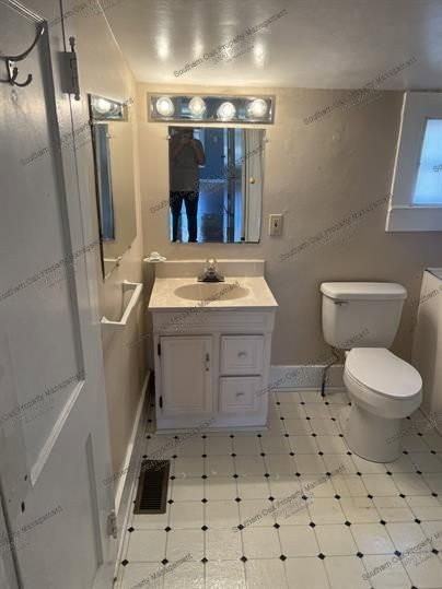 115 Moore St - Photo 7 of 10