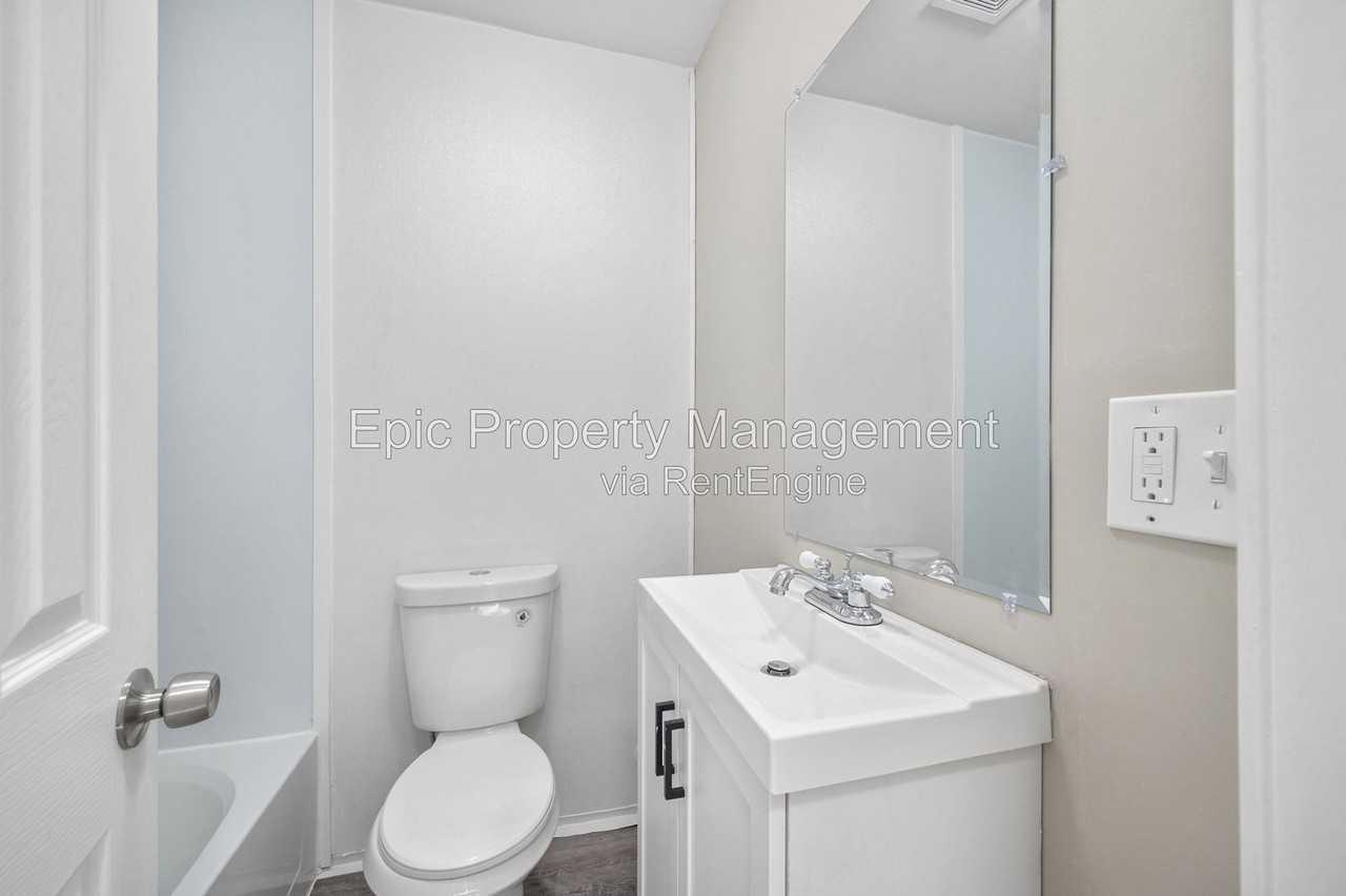 6759 Ford Ave - Photo 4 of 12