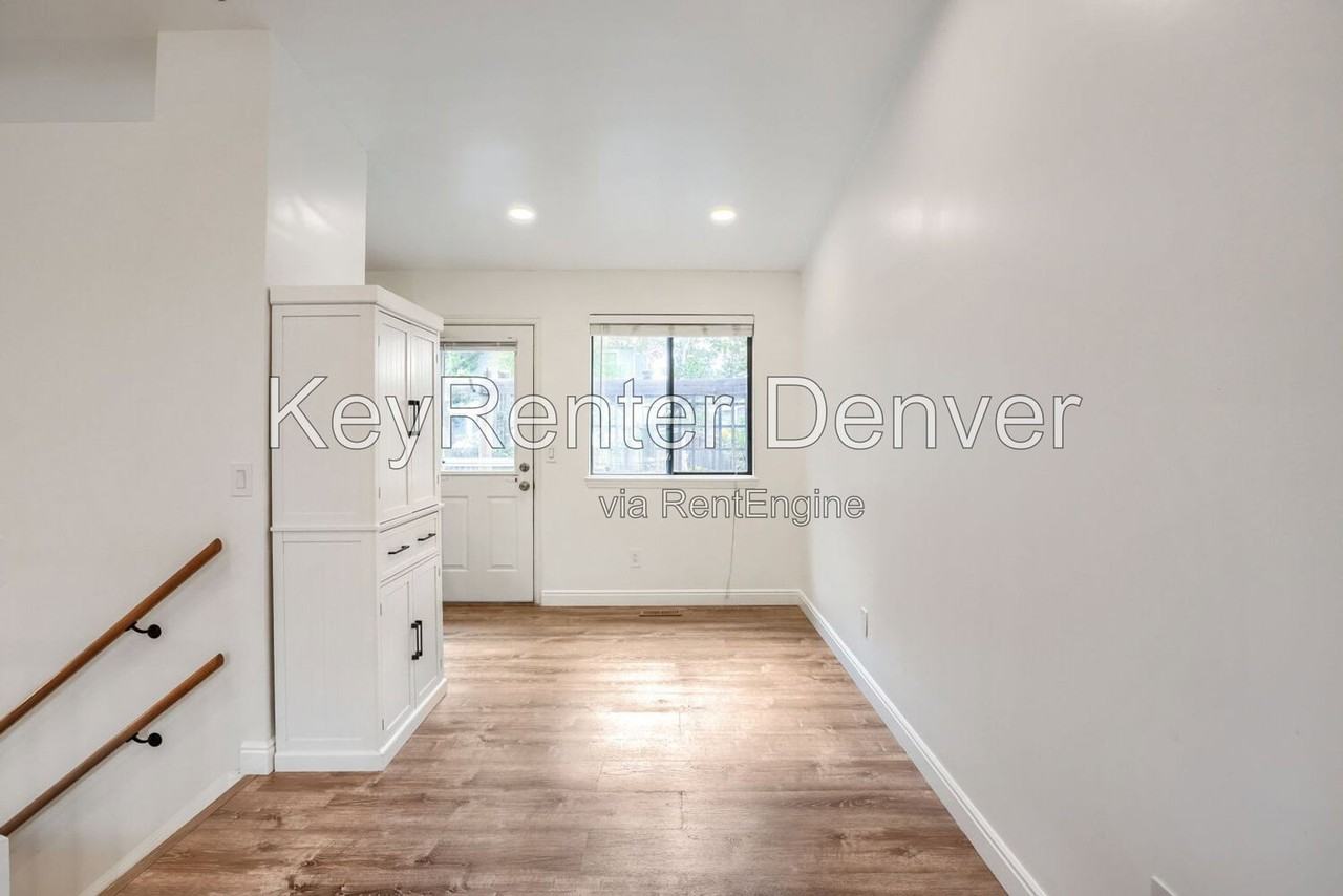 9 S Moline St - Photo 3 of 18