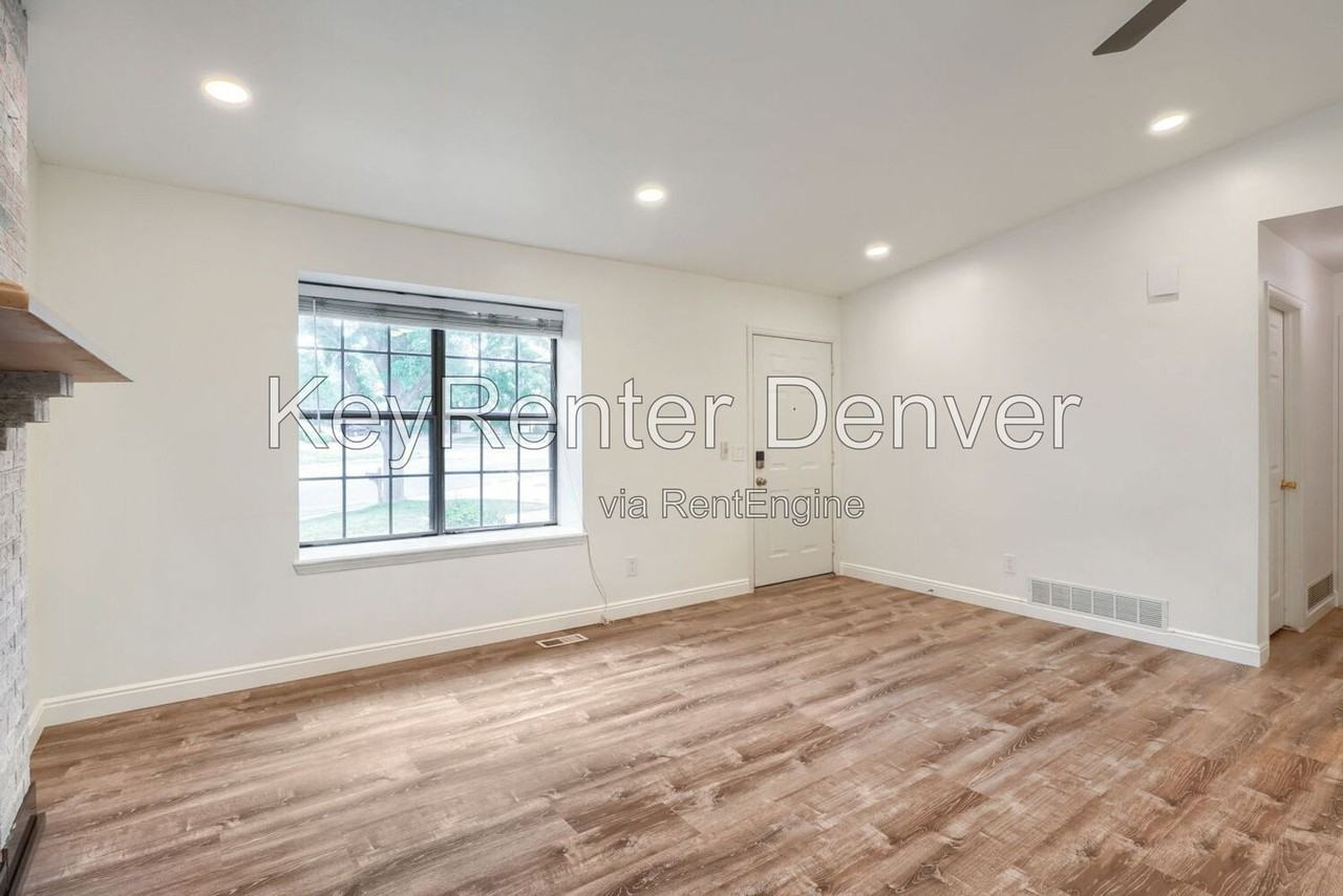 9 S Moline St - Photo 6 of 18