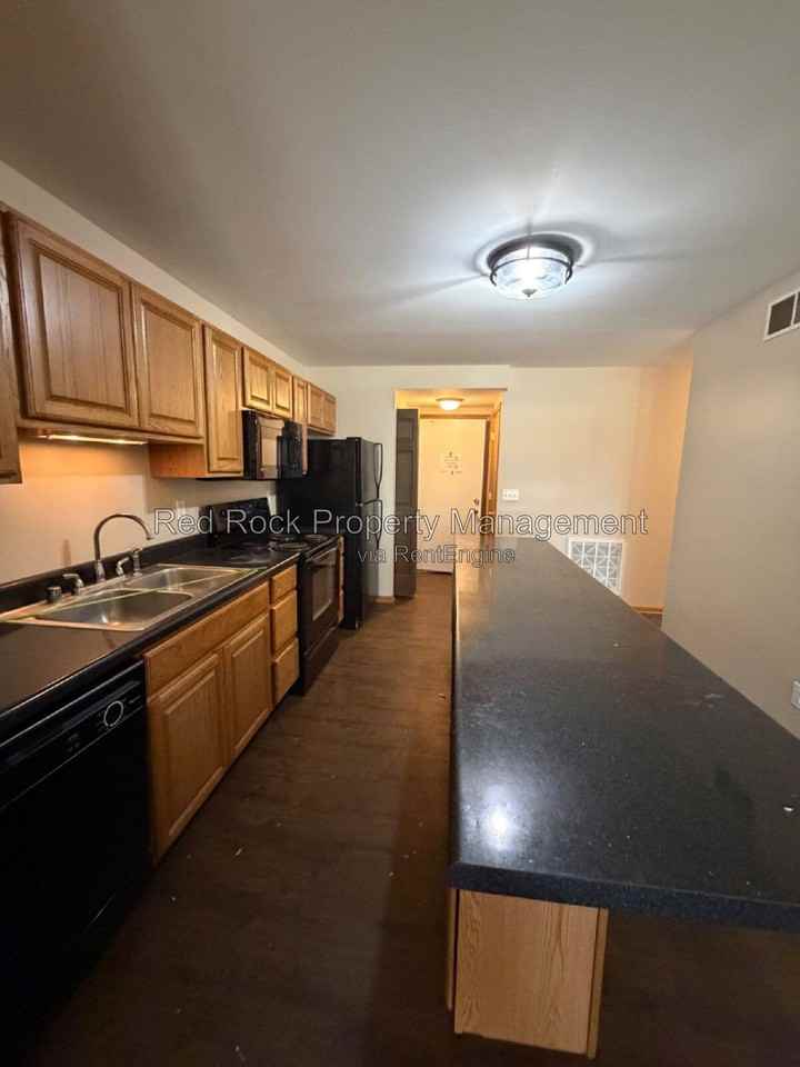 1931 Dupont Dr #102 - Photo 4 of 13