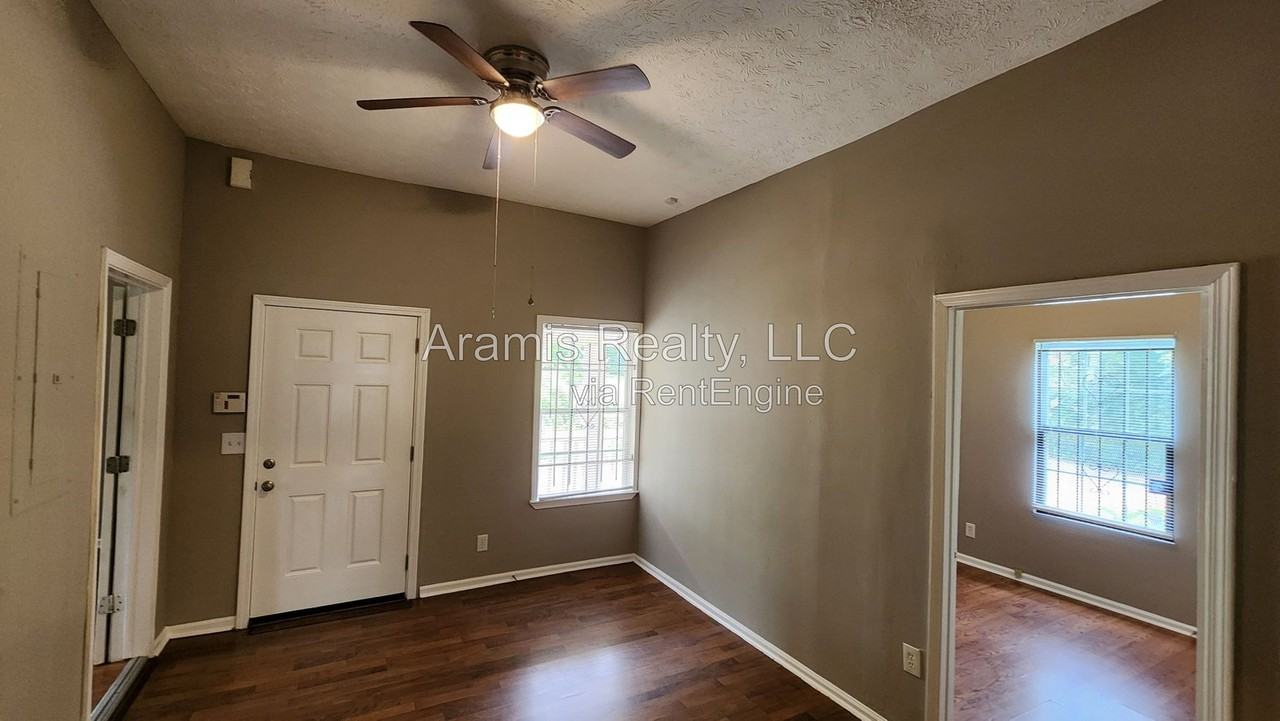 129 Mcdonough Blvd Se - Photo 2 of 16