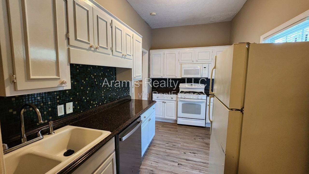129 Mcdonough Blvd Se - Photo 3 of 16