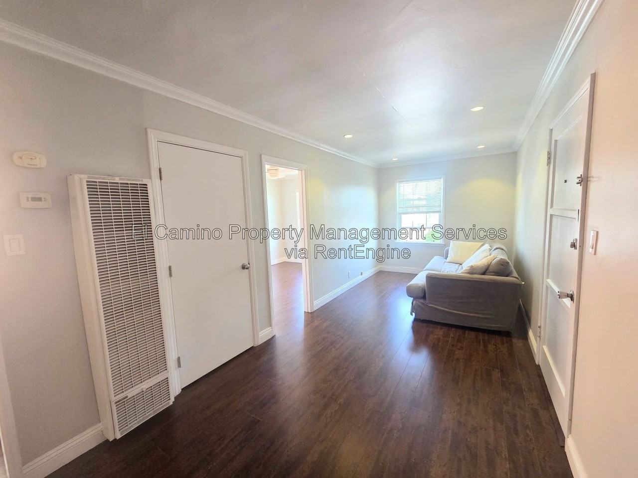 1036 E 2nd St #7 - Photo 4 of 16