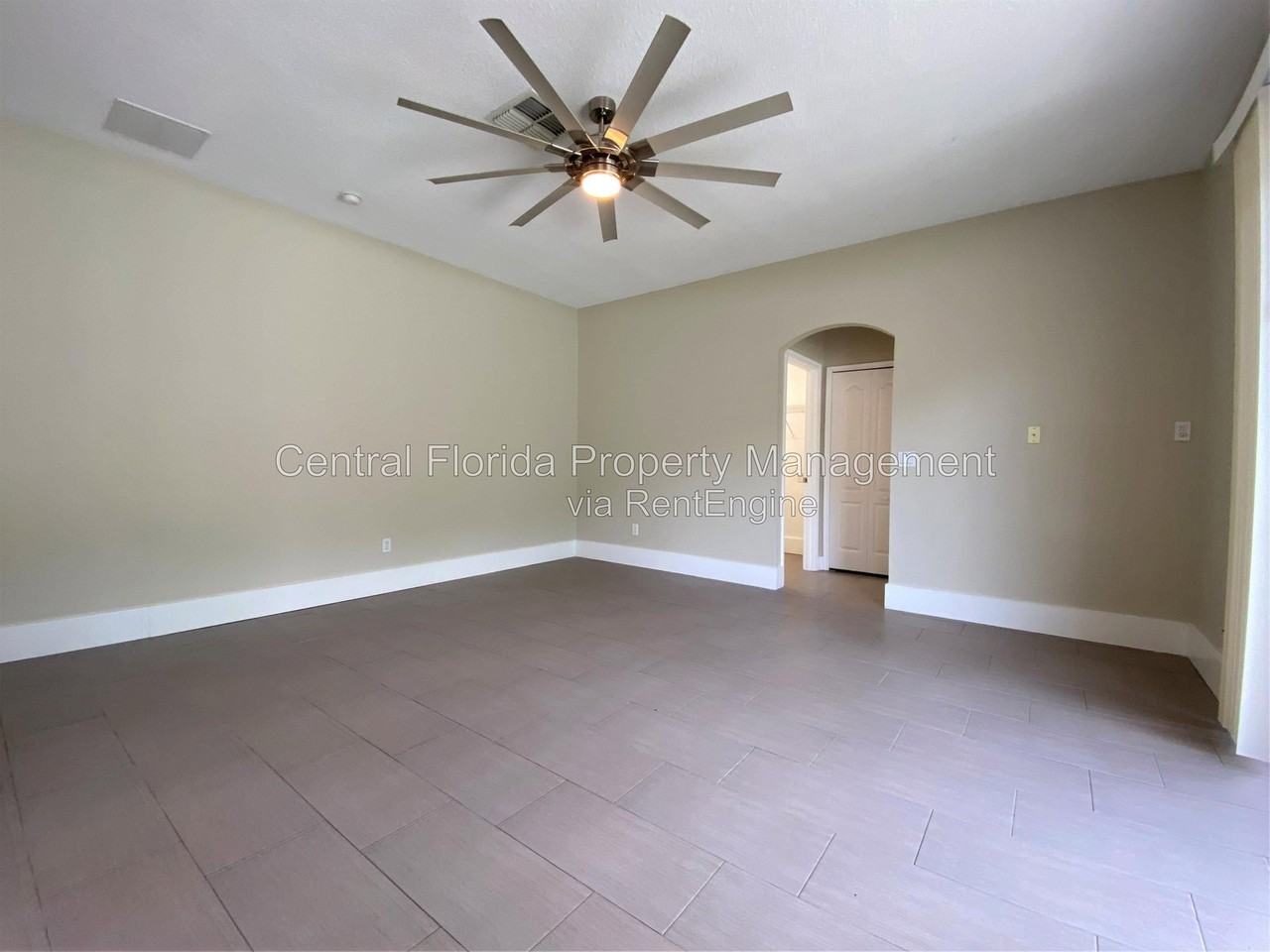 4115 Andover Cay Blvd - Photo 6 of 31