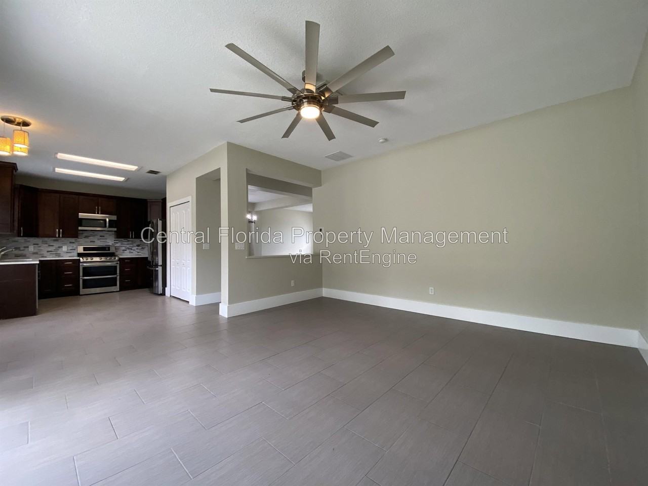4115 Andover Cay Blvd - Photo 7 of 31