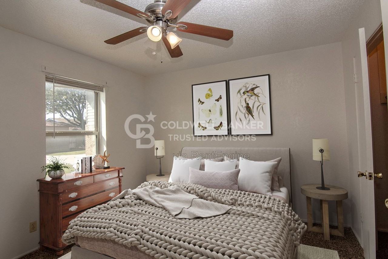 101 Teakwood Dr #101F - Photo 6 of 8