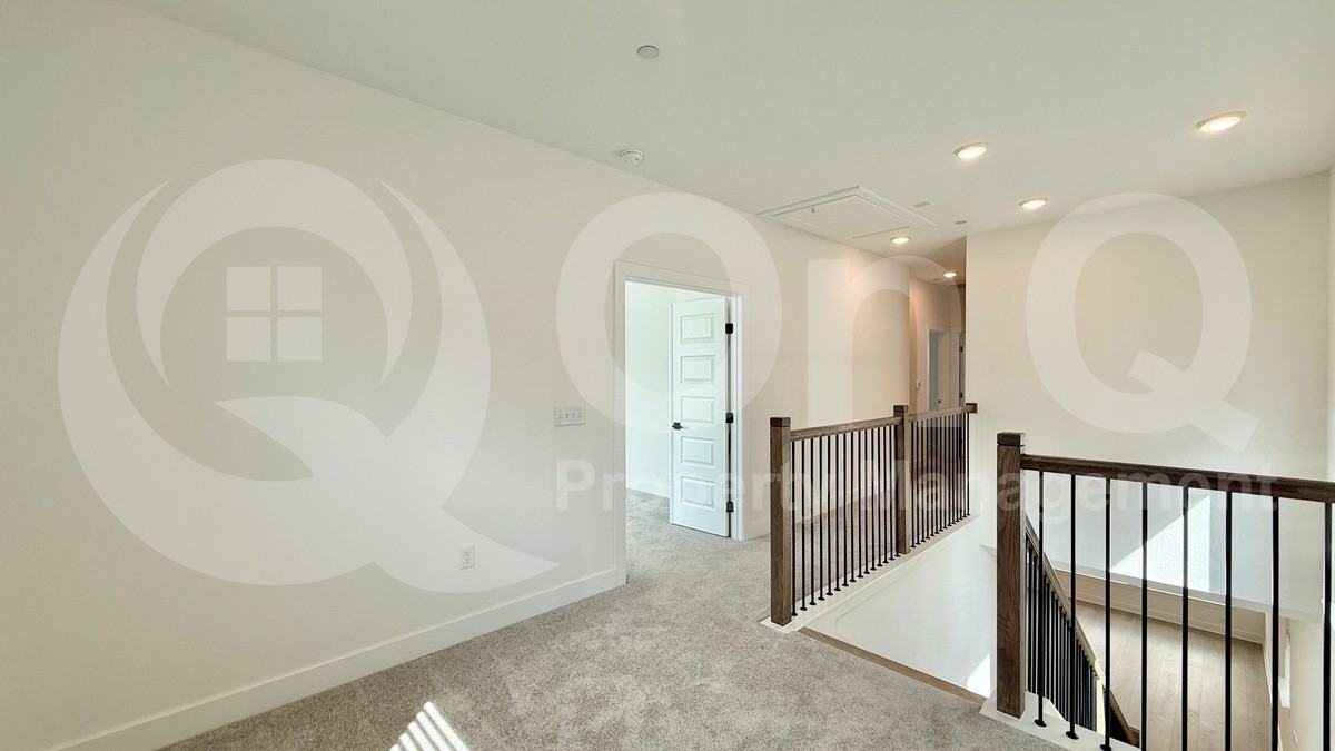 1016 Brickell Loop #B - Photo 6 of 26