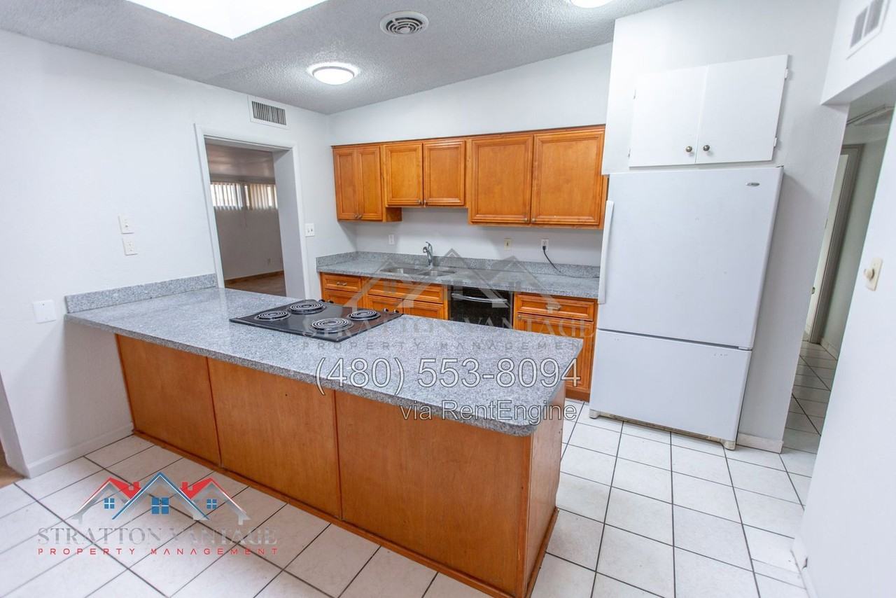 1168 E Alameda Dr - Photo 5 of 39