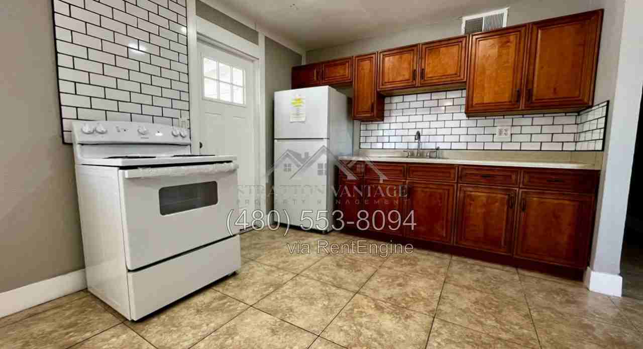 799 E Buffalo St - Photo 3 of 14