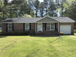 featured image of 1711 Woodlawn Dr