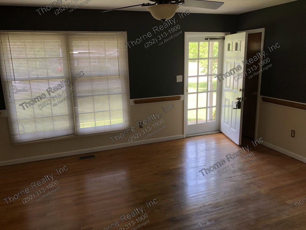 1711 Woodlawn Dr - Photo 2 of 13